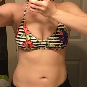 Eidon Madison Floral Stripe Fixed Triangle Bikini Top Large